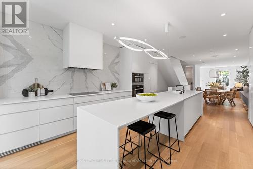 30 Shaftesbury Avenue, Toronto (Rosedale-Moore Park), ON - Indoor Photo Showing Kitchen