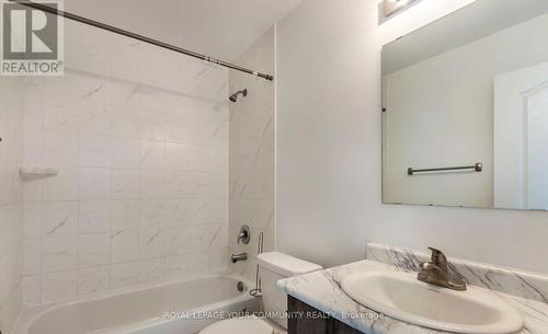 27 - 88 Decorso Drive, Guelph, ON - Indoor Photo Showing Bathroom