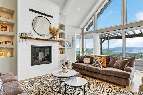 3965 Boss Creek Road, Vernon, BC - Indoor Photo Showing Living Room With Fireplace