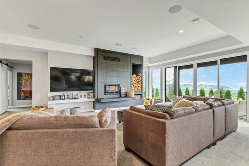 3965 Boss Creek Road, Vernon, BC - Indoor Photo Showing Living Room With Fireplace