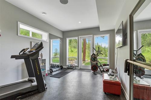 3965 Boss Creek Road, Vernon, BC - Indoor Photo Showing Gym Room