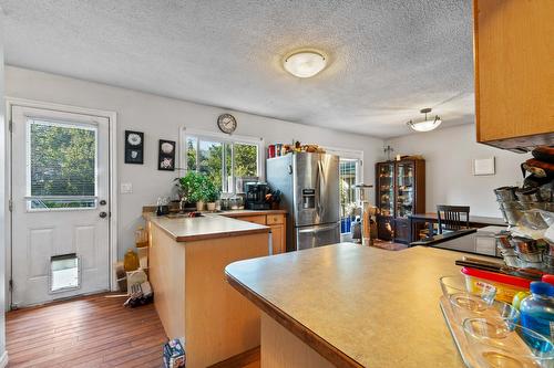 910 Okanagan Avenue, Salmon Arm, BC - Indoor