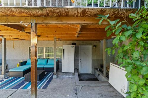 910 Okanagan Avenue, Salmon Arm, BC - Indoor Photo Showing Other Room