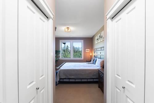 15-333 Longspoon Drive, Vernon, BC - Indoor Photo Showing Bedroom