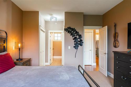 15-333 Longspoon Drive, Vernon, BC - Indoor Photo Showing Bedroom