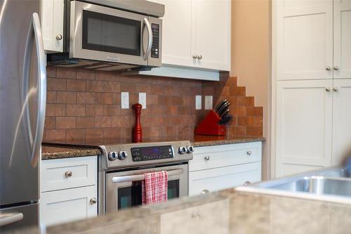 15-333 Longspoon Drive, Vernon, BC - Indoor Photo Showing Kitchen