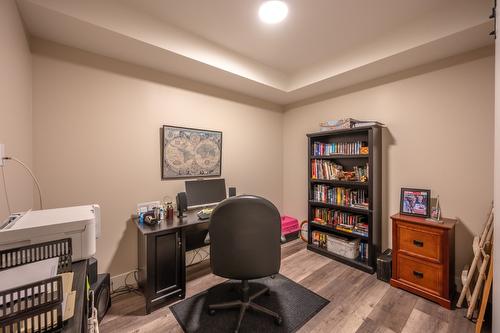 304-110 Ellis Street, Penticton, BC - Indoor Photo Showing Office