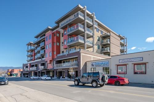 304-110 Ellis Street, Penticton, BC - Outdoor