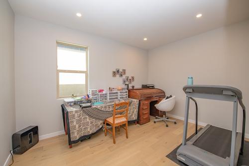 16-595 Vineyard Way, Vernon, BC - Indoor Photo Showing Gym Room