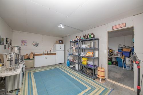 16-595 Vineyard Way, Vernon, BC - Indoor Photo Showing Other Room