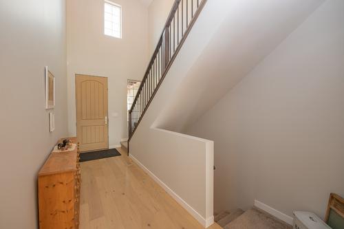 16-595 Vineyard Way, Vernon, BC - Indoor Photo Showing Other Room