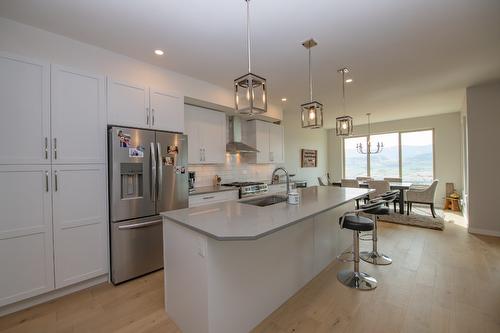 16-595 Vineyard Way, Vernon, BC - Indoor Photo Showing Kitchen With Upgraded Kitchen