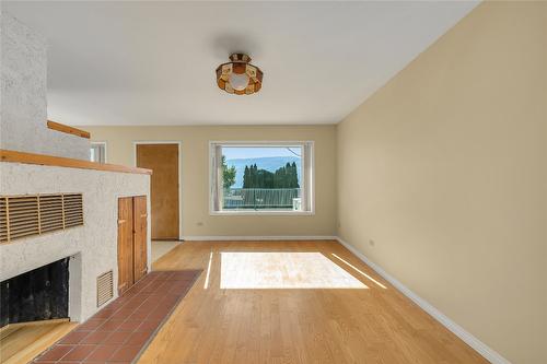 3704 Beach Avenue, Peachland, BC - Indoor With Fireplace