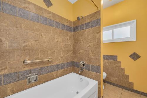 3704 Beach Avenue, Peachland, BC - Indoor Photo Showing Bathroom