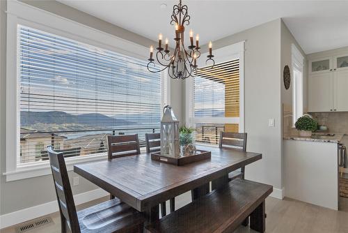 304 Silversage Bluff Lane, Vernon, BC - Indoor Photo Showing Dining Room