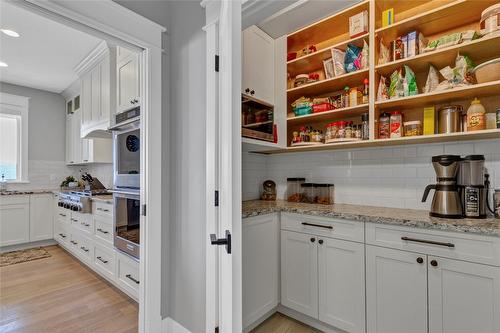 304 Silversage Bluff Lane, Vernon, BC - Indoor Photo Showing Kitchen