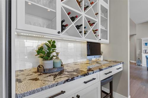 304 Silversage Bluff Lane, Vernon, BC - Indoor Photo Showing Kitchen