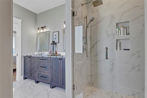 304 Silversage Bluff Lane, Vernon, BC - Indoor Photo Showing Bathroom