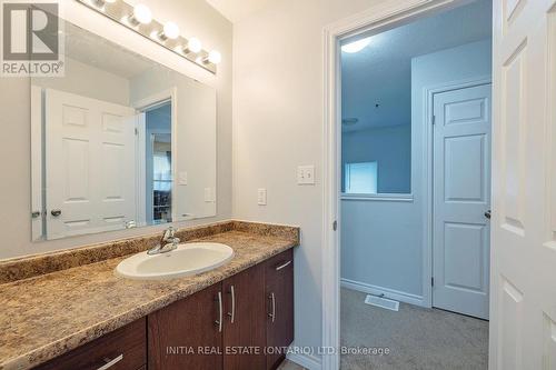 2711 Foxbend Link, London, ON - Indoor Photo Showing Bathroom