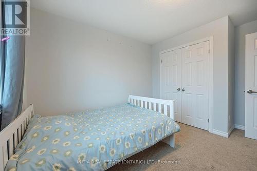 2711 Foxbend Link, London, ON - Indoor Photo Showing Bedroom