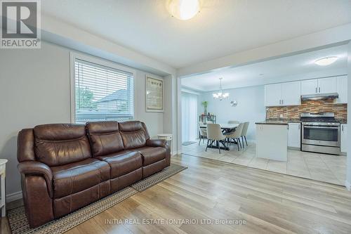 2711 Foxbend Link, London, ON - Indoor Photo Showing Other Room