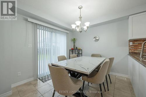 2711 Foxbend Link, London, ON - Indoor Photo Showing Dining Room