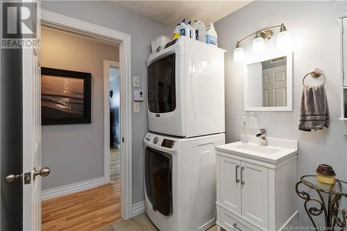 96 Forest Grove Road, Moncton, NB - Indoor Photo Showing Laundry Room