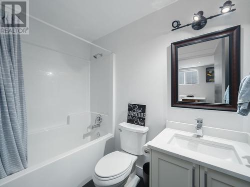 3955 Barnes Drive, Prince George, BC - Indoor Photo Showing Bathroom