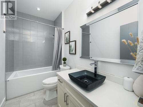 3955 Barnes Drive, Prince George, BC - Indoor Photo Showing Bathroom