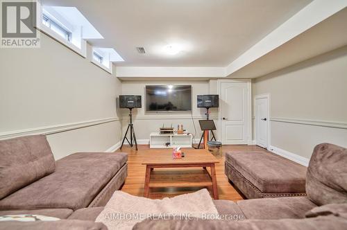 45 Darren Hill Trail, Markham, ON - Indoor Photo Showing Living Room