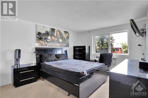 44 Woodvale Green Unit#B, Ottawa, ON - Indoor Photo Showing Bedroom