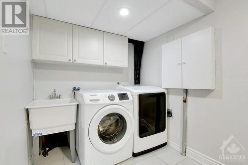 33 Spur Avenue, Ottawa, ON - Indoor Photo Showing Laundry Room