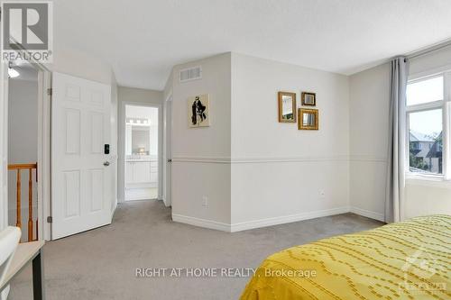 33 Spur Avenue, Ottawa, ON - Indoor Photo Showing Bedroom