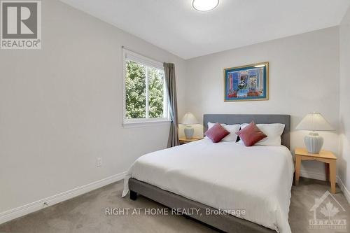 33 Spur Avenue, Ottawa, ON - Indoor Photo Showing Bedroom