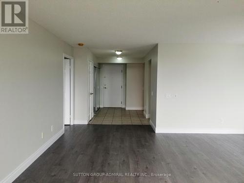 1525 - 25 Kingsbridge Garden Circle, Mississauga, ON - Indoor Photo Showing Other Room