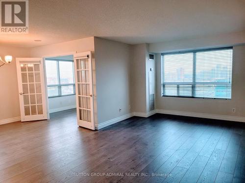 1525 - 25 Kingsbridge Garden Circle, Mississauga, ON - Indoor Photo Showing Other Room