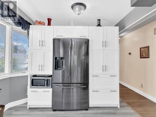 2415 Cabana Road W, Windsor, ON - Indoor Photo Showing Kitchen