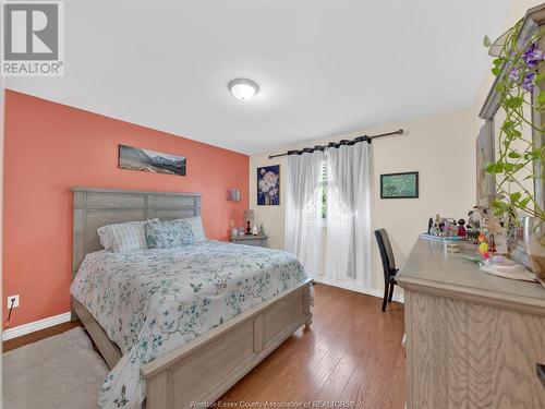 2415 Cabana Road W, Windsor, ON - Indoor Photo Showing Bedroom