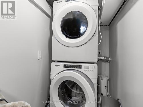 41 Cobriza Crescent, Brampton (Northwest Brampton), ON - Indoor Photo Showing Laundry Room