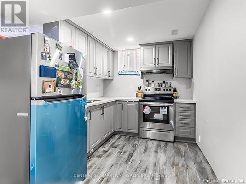 41 Cobriza Crescent, Brampton (Northwest Brampton), ON - Indoor Photo Showing Kitchen