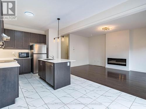 41 Cobriza Crescent, Brampton (Northwest Brampton), ON - Indoor Photo Showing Kitchen With Stainless Steel Kitchen