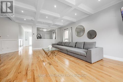 83 Chalkfarm Crescent, Brampton (Northwest Sandalwood Parkway), ON - Indoor Photo Showing Living Room