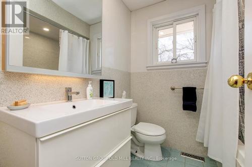 14 Louisa Street, Toronto (Mimico), ON - Indoor Photo Showing Bathroom