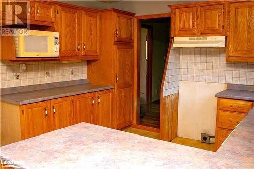 3410 Reservoir Road, Coldwater, ON - Indoor Photo Showing Kitchen