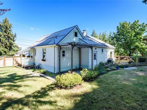 3869 Howard Ave, Royston, BC 