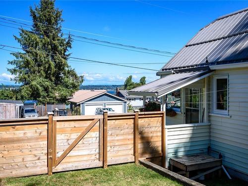 3869 Howard Ave, Royston, BC 