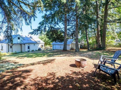 3869 Howard Ave, Royston, BC 