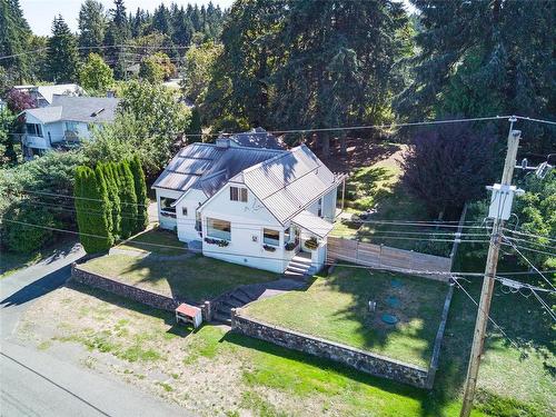 3869 Howard Ave, Royston, BC 