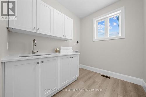 312 Mcewen'S Mil Drive, Carleton Place, ON - Indoor Photo Showing Other Room