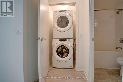 1105 - 55 Duke Street W, Kitchener, ON - Indoor Photo Showing Laundry Room